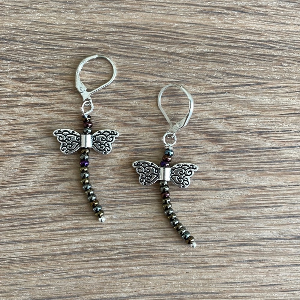 HAND CRAFTED DRAGONFLY EARRINGS Brown Iris Seed Beads Silver Plated Wings